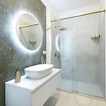 D'alottosuite&rooms 招待所 Leonforte